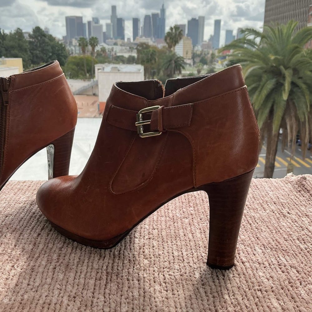 Ankle Boots by Ralph Lauren Size 8
Maleah Brown Leather, Gold Accent - Picture 2 of 5
